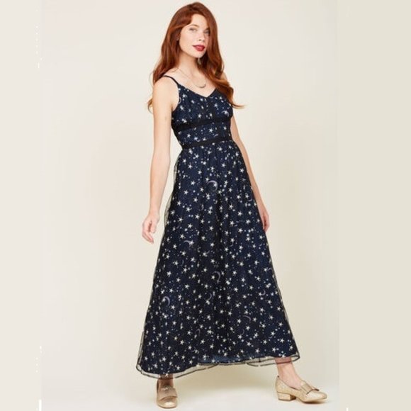 Modcloth Dresses & Skirts - Modcloth Nightfall Fantasia Maxi Dress